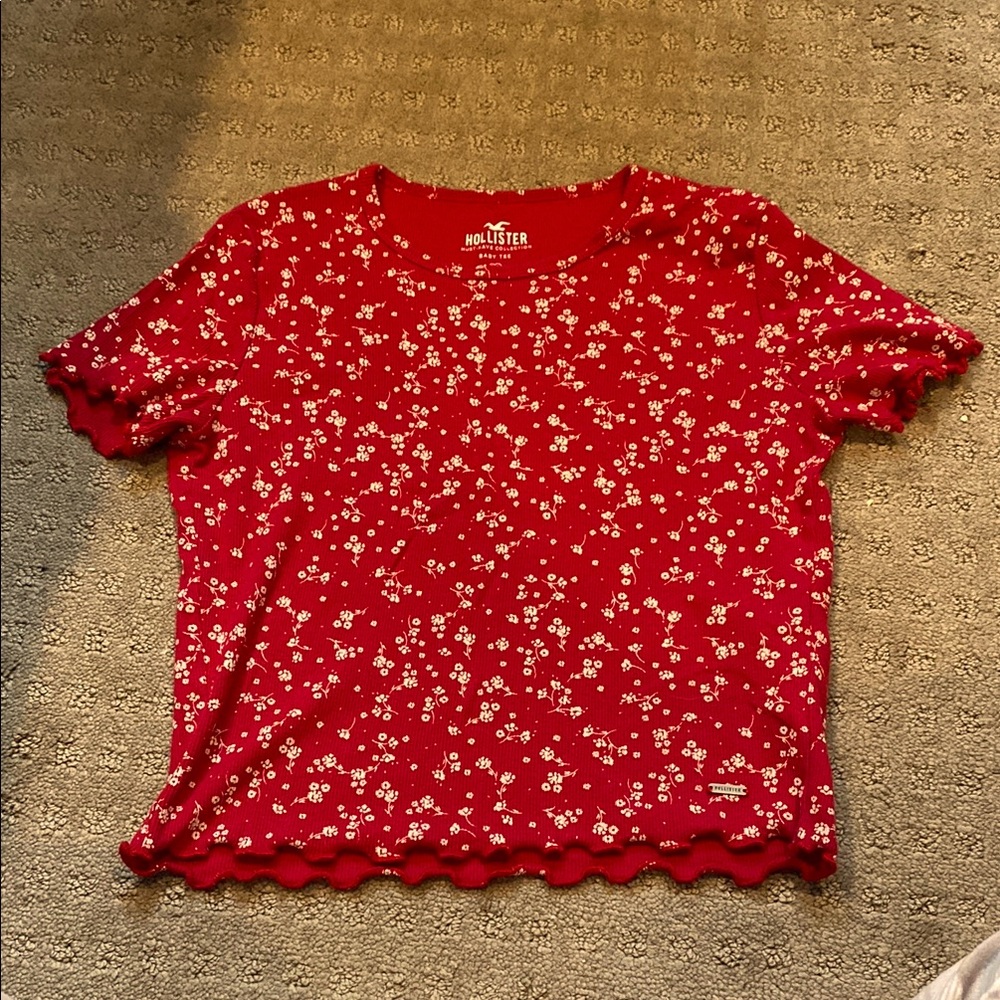 Hollister Red Floral Women's Baby Tee